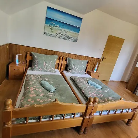 Pod Lipou Πανσιόν Nova Ves v Horach